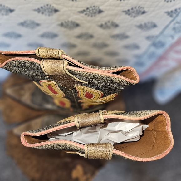 Sold - Picture 7 of 10